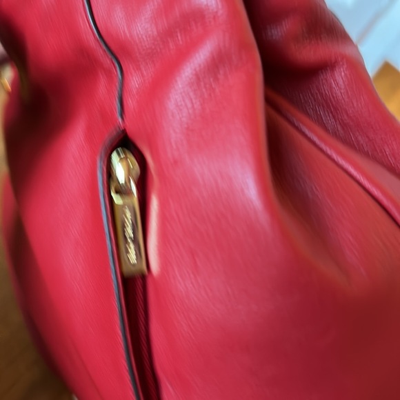 Red leather Michael Kors bag in immaculate condition. - Picture 5 of 10